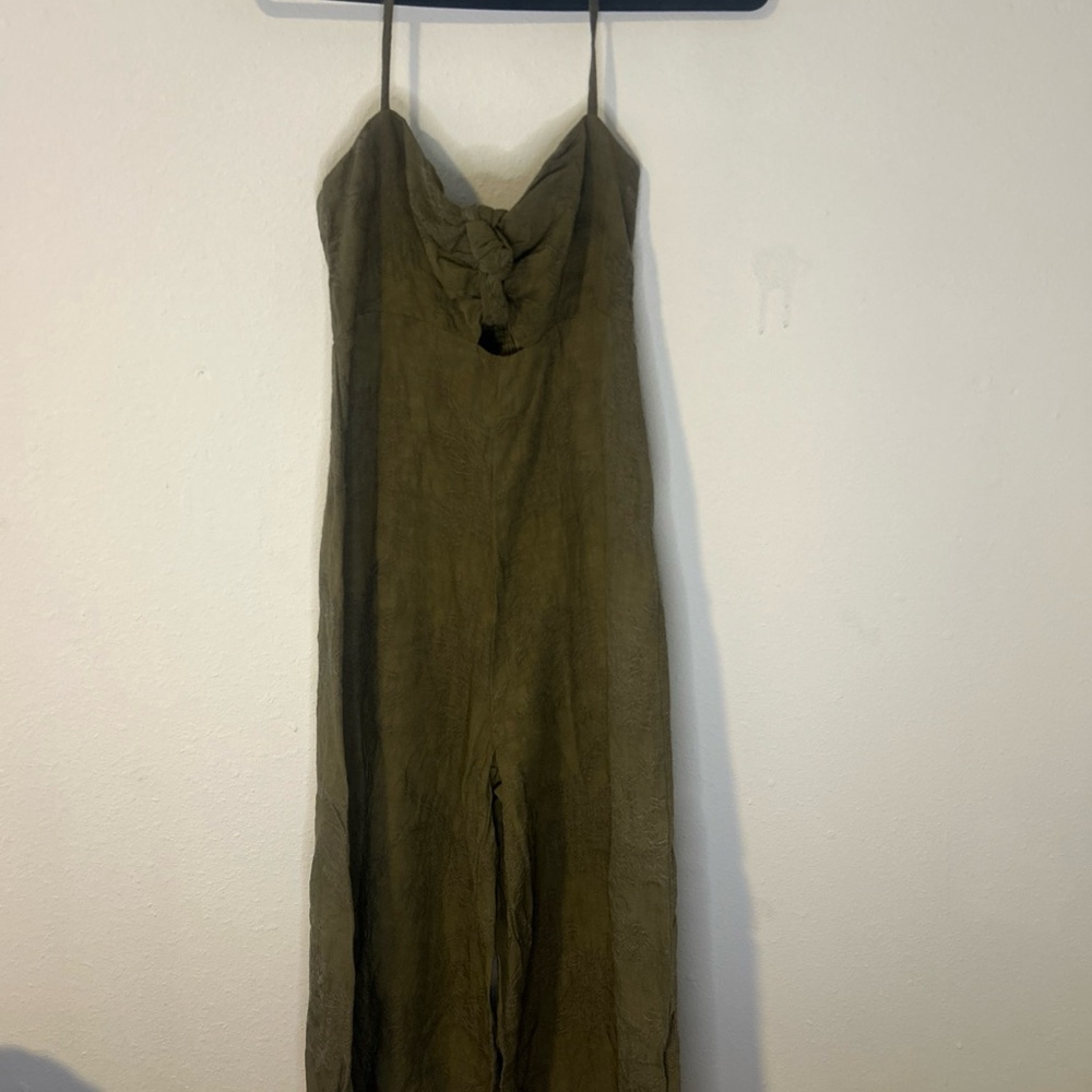 elevenses Olive Halter Tie-Front Jumpsuit - Picture 14 of 16